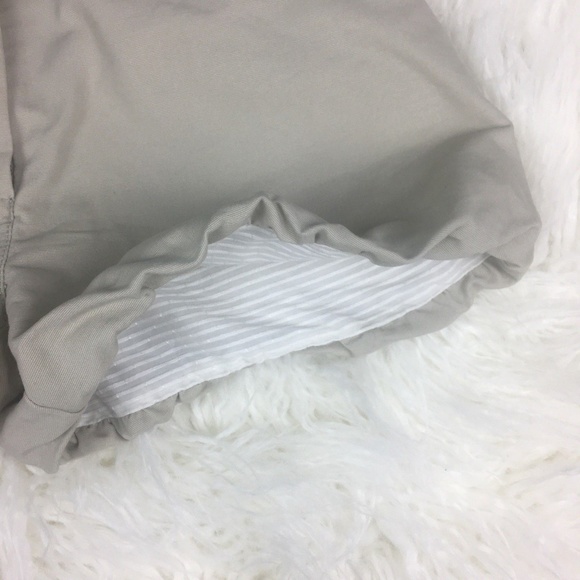 Lerario BeaShorts Women's Size 2 Beige Chino MidRise - Picture 5 of 6